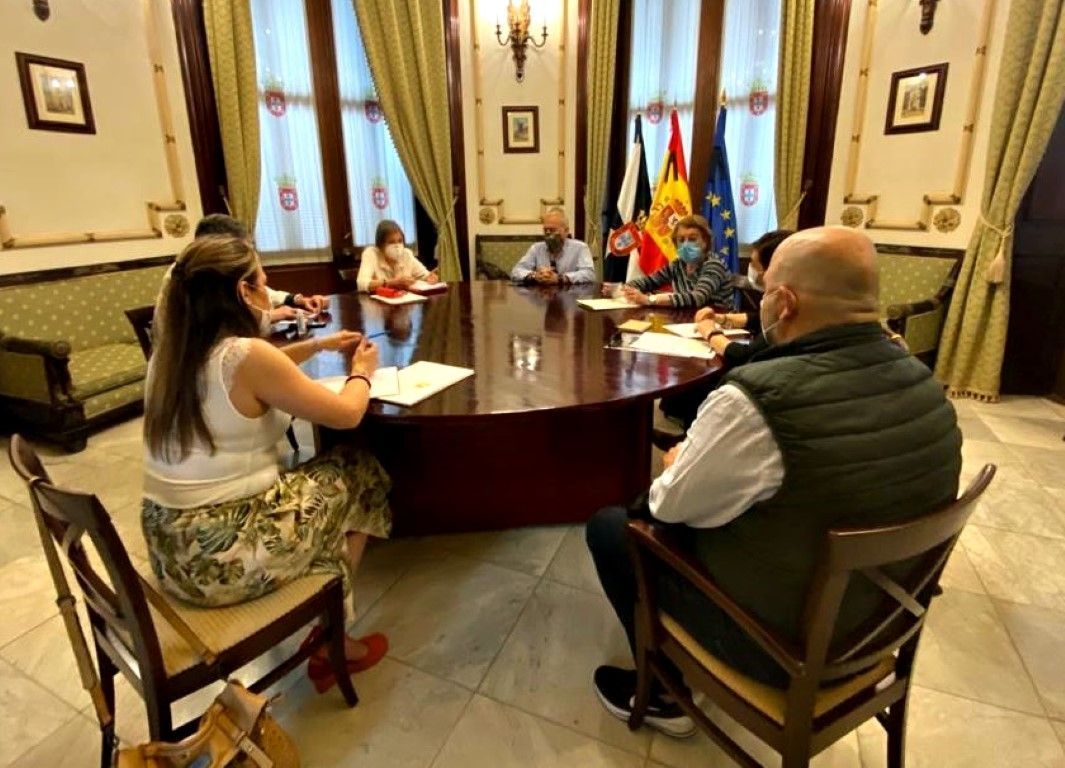 Las residencias de mayores concretan las medidas para facilitar las visitas de familiares