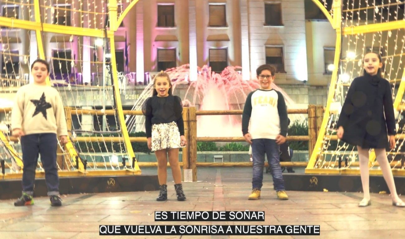 La Ciudad realiza un villancico promocional donde han participado más de 100 ceutíes