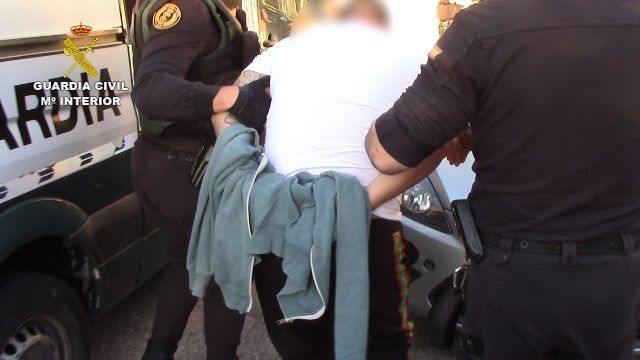 La Guardia Civil detiene a cinco personas por el secuestro de un joven en Barbate