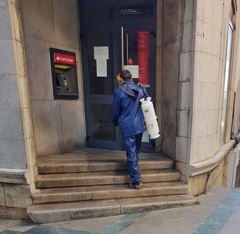 TRACE también desinfecta los cajeros de los bancos