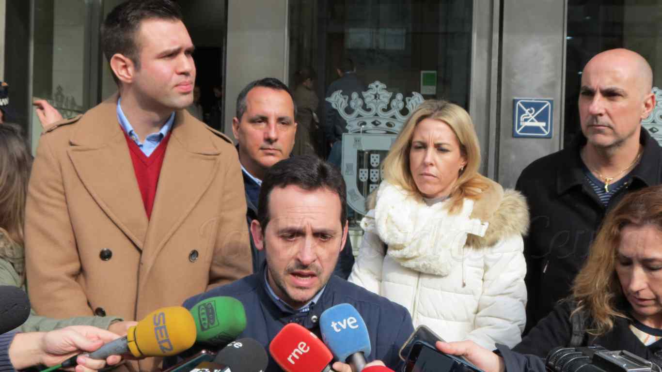 Asmblea.minuto silencio violencia intrafamiliar Quorum 23 01 3