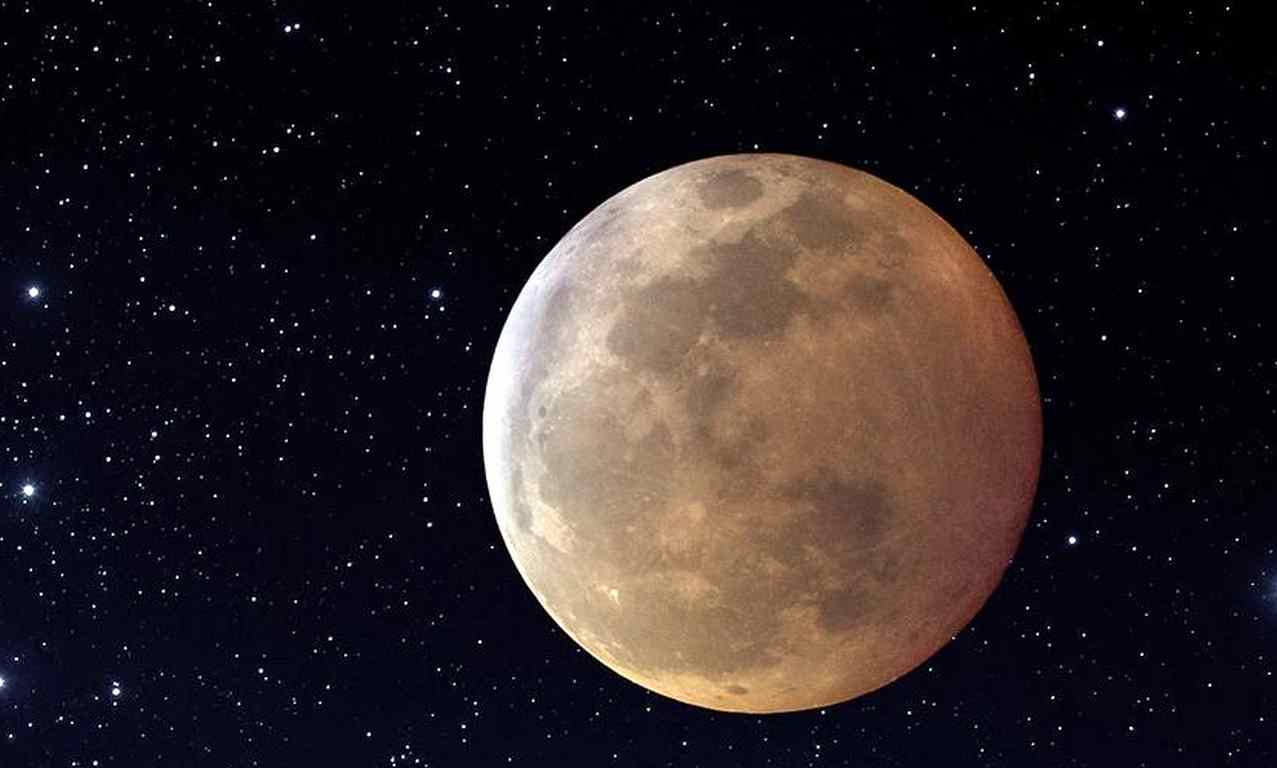 Este viernes se producirá el primer eclipse penumbral visible