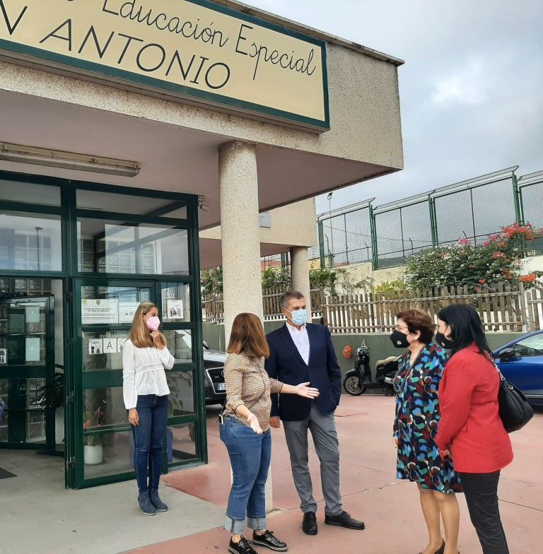 La Delegada del Gobierno visita el Centro de Educación Especial San Antonio