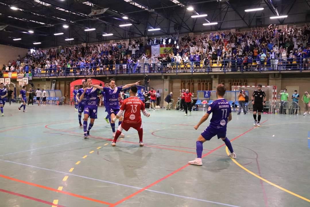 Manzanares y El Ejido se jugarán el ascenso en el tercer partido. Imagen: www.manzanaresfs.com