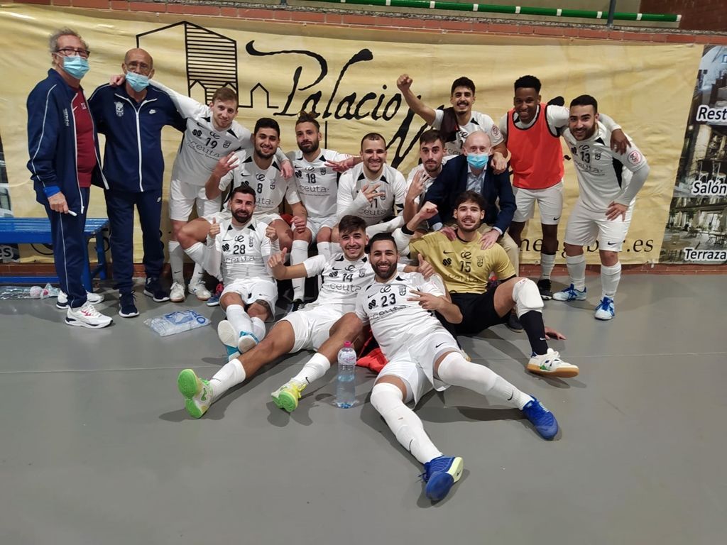 La UA Ceutí continúa imparable y vence en la pista del Atlético Mengíbar (1-2)