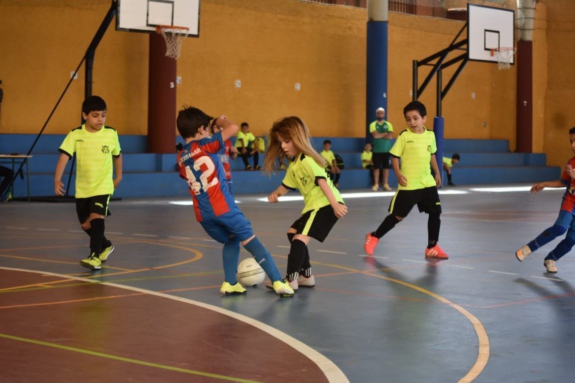 La FFCE presenta el sistema de competición del fútbol base