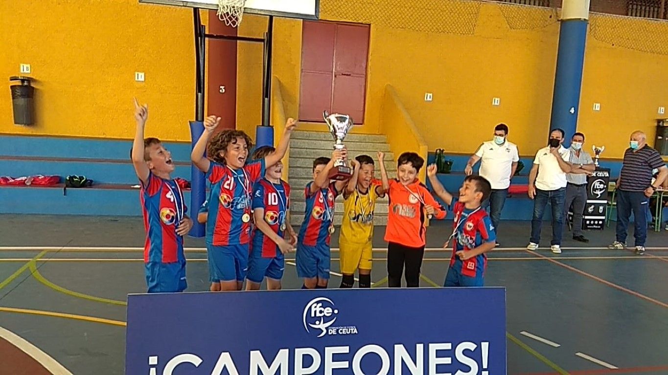 El CD Puerto, campeón de la Liga Prebenjamín de Fútbol Sala