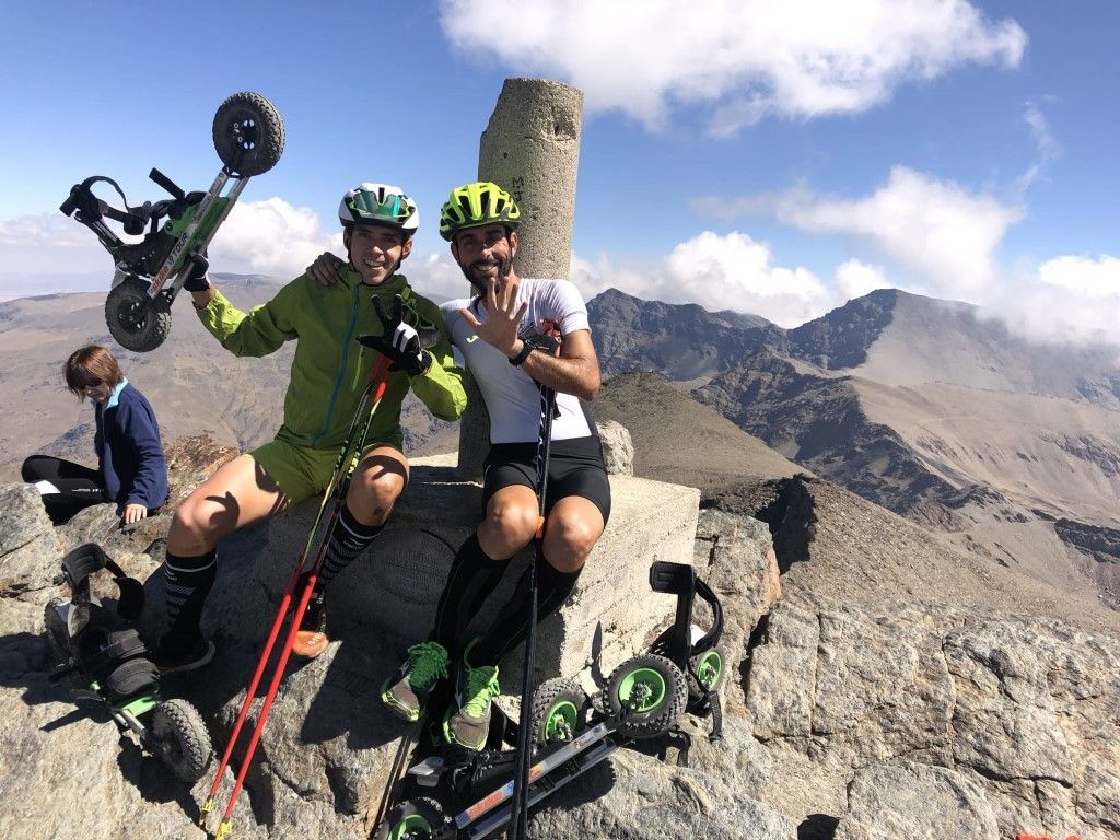 Carracao y Ruiz de Almirón suben los ocho puertos de montaña más altos de Andalucía en rollerski