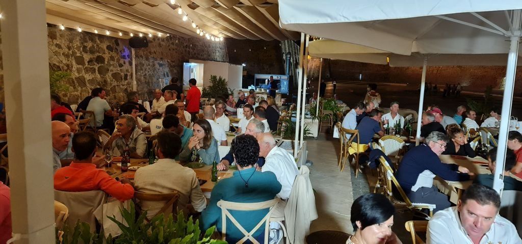 La recepción y la entrega de trofeos pone el broche a la Regata Straichallenge