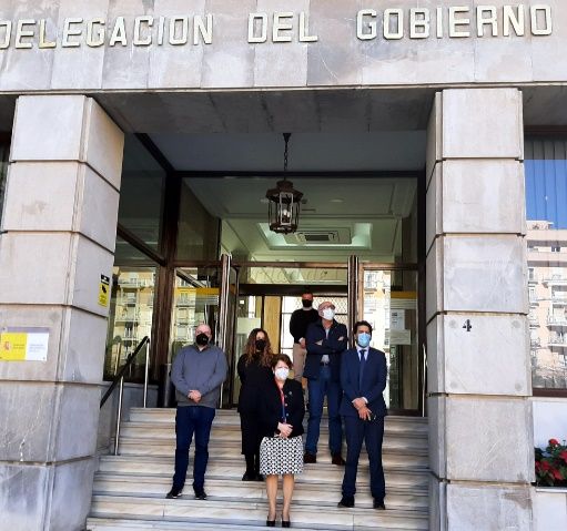 Se guarda un minuto de silencio por otro policía fallecido por covid-19