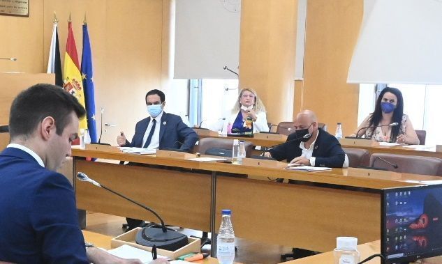 El PSOE de Ceuta es partidario de abrir una reflexión para que los plenos no sigan la dinámica instaurada por Vox