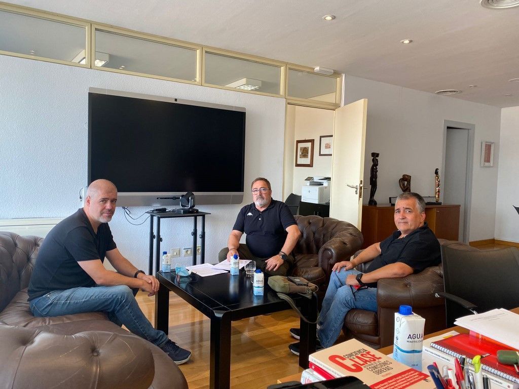 El Secretario General de CCOO se compromete para pedir el mantenimiento del Plus de Residencia