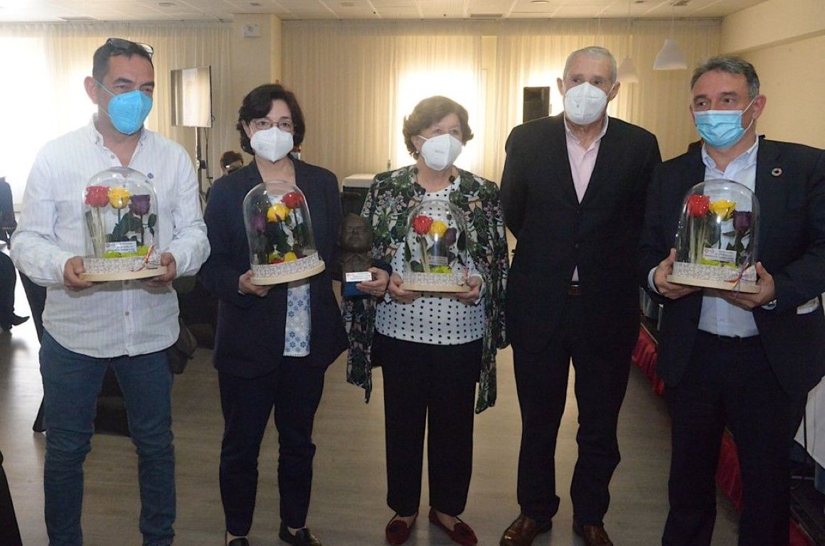 UGT homenajea al doctor Enrique Santiago Araujo con el premio “La Latera”