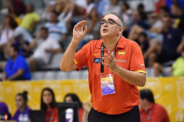 La Federación de Baloncesto de Ceuta termina la Semana del Entrenador con José Ignacio Hernández