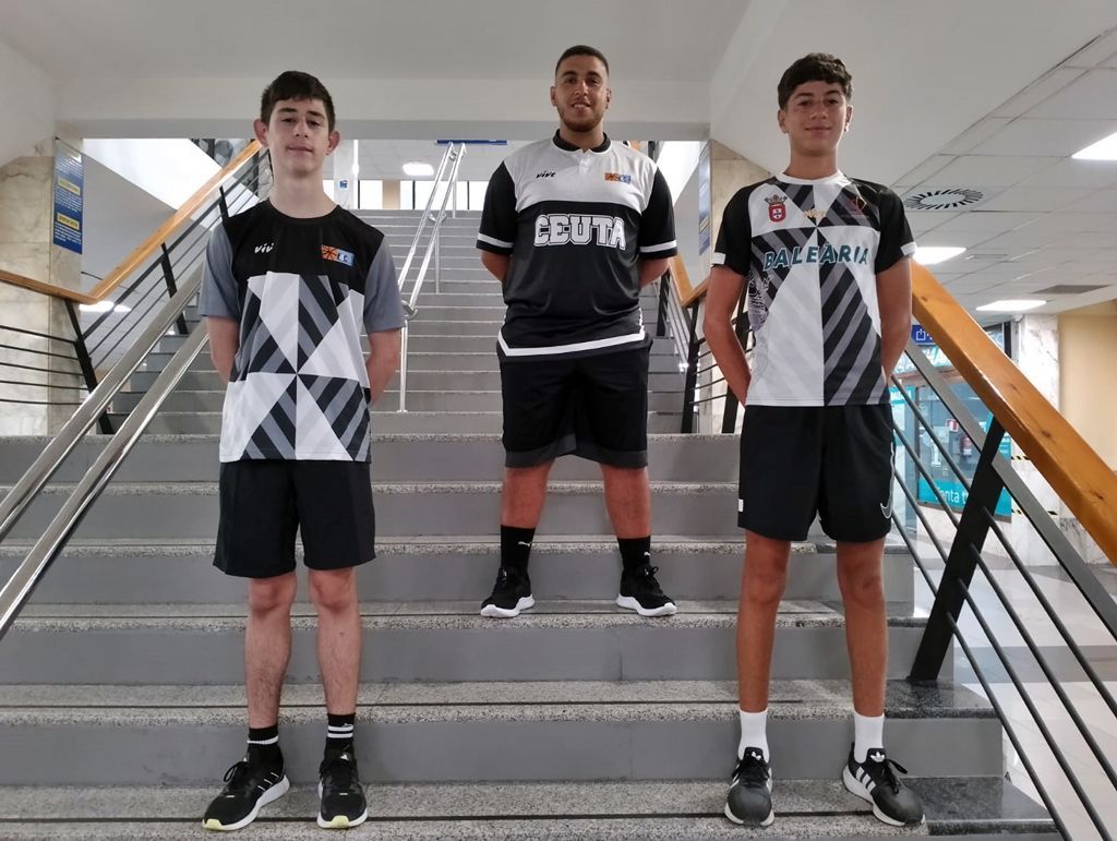 La FBC beca a dos jugadores para que participen en el Campus Baloncesto ‘No Camiño’
