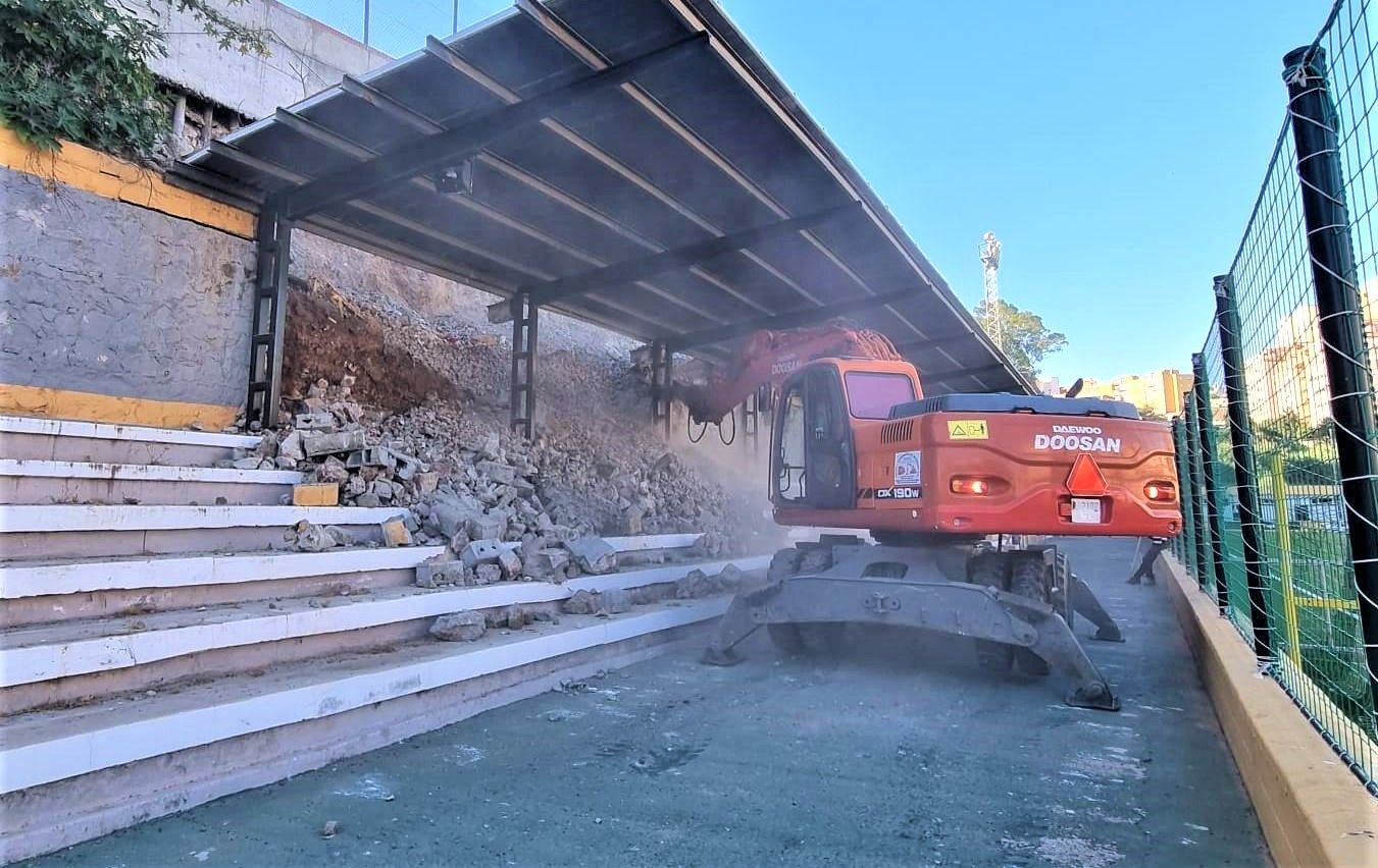 Reanudadas las obras de remodelación del muro del José Benoliel