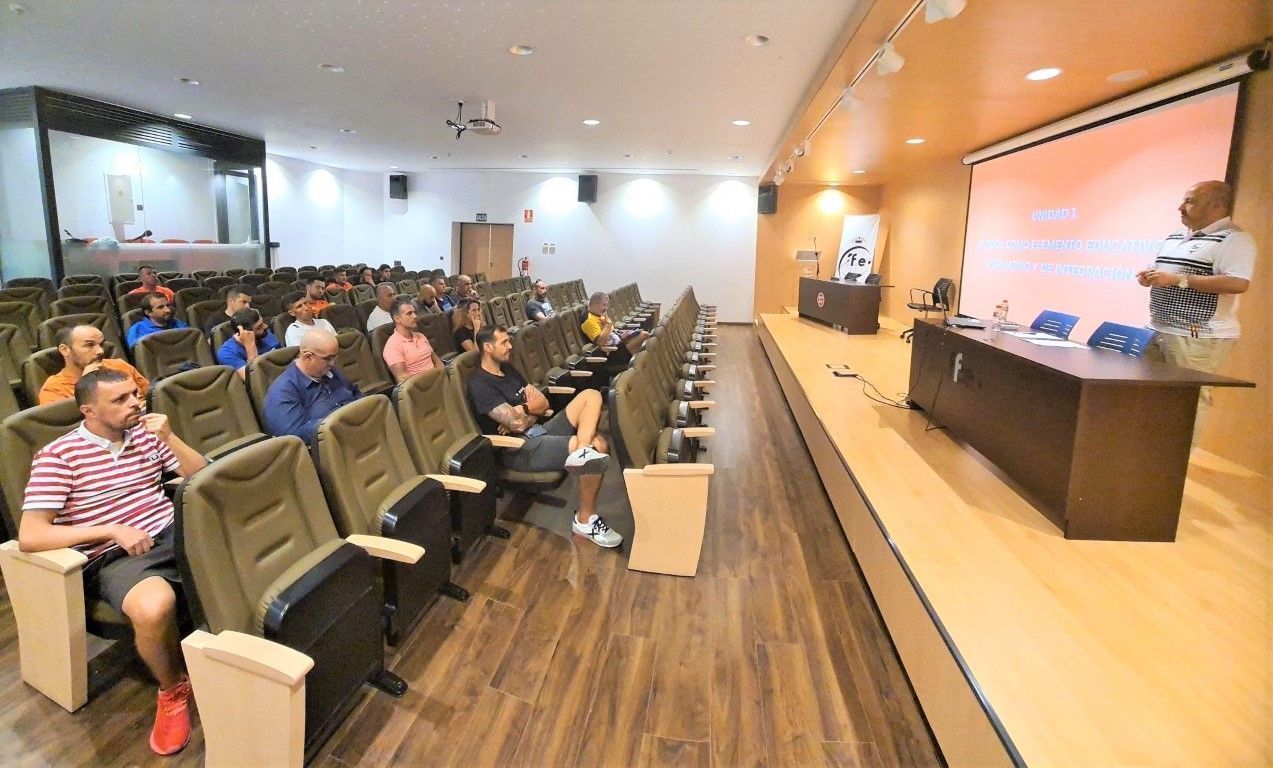40 alumnos inician el Curso de Entrenador de Fútbol UEFA C