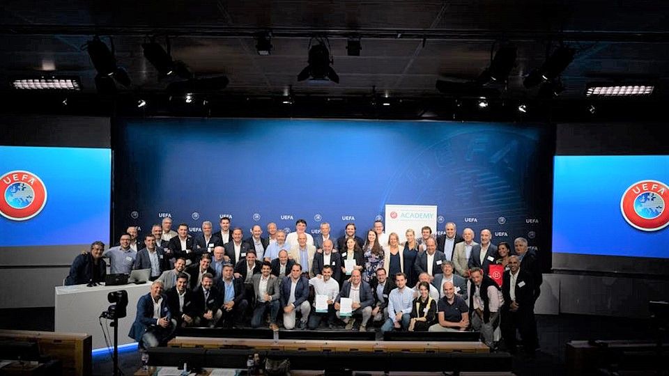 La RFFCE, en la visita a la sede de UEFA por el curso de profesionalización estratégica