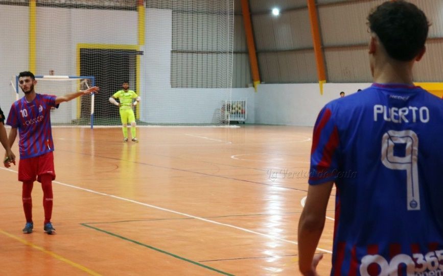 El Puerto Atlético consigue su primer punto en liga tras empatar en Córdoba (3-3)