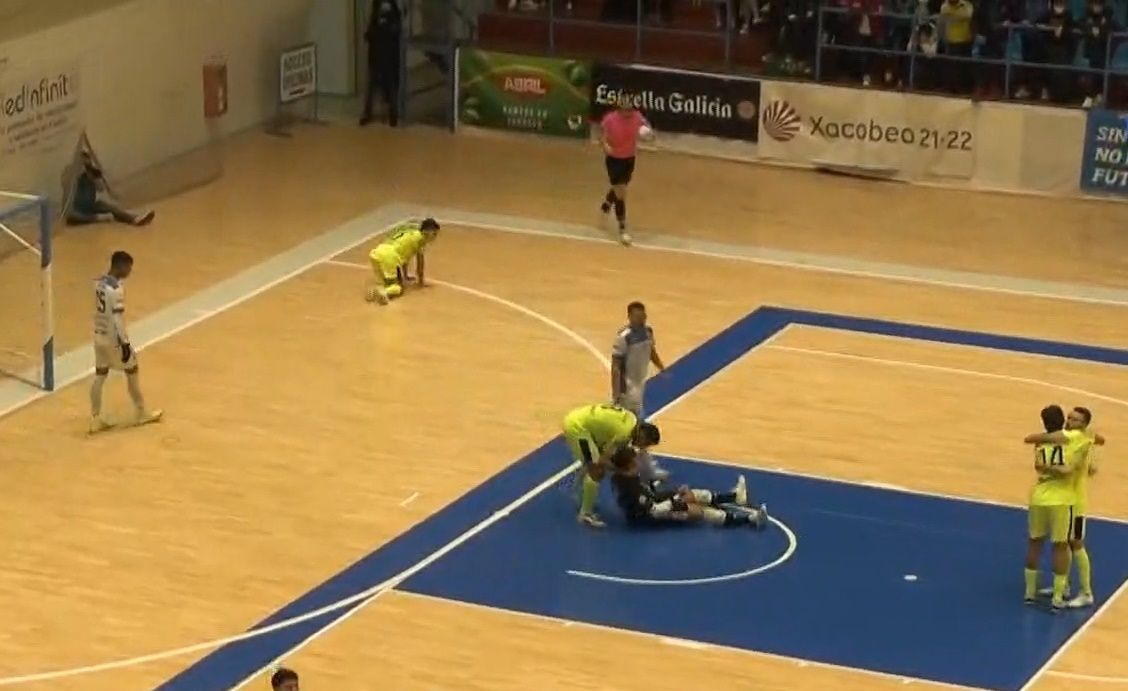 Gran partido del Ceutí en Ferrol con un doblete de Colacha (1-2)