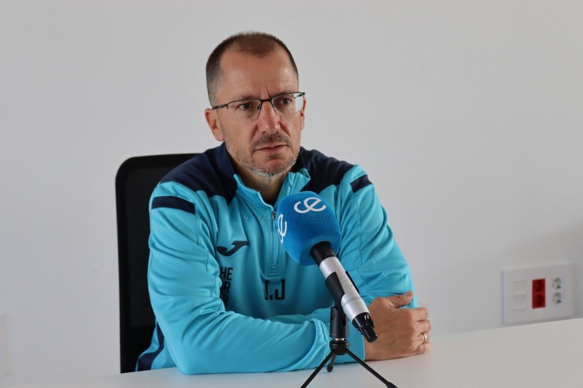 José Juan Romero: "El fútbol ha sido muy injusto con el Ceuta"