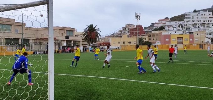 Dura derrota del CD Polillas frente al Cádiz (0-6)