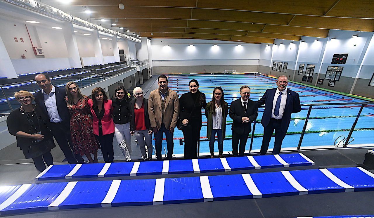 El nuevo polideportivo Díaz-Flor se inaugura con la presencia de Vivas y del propio José Ramón López