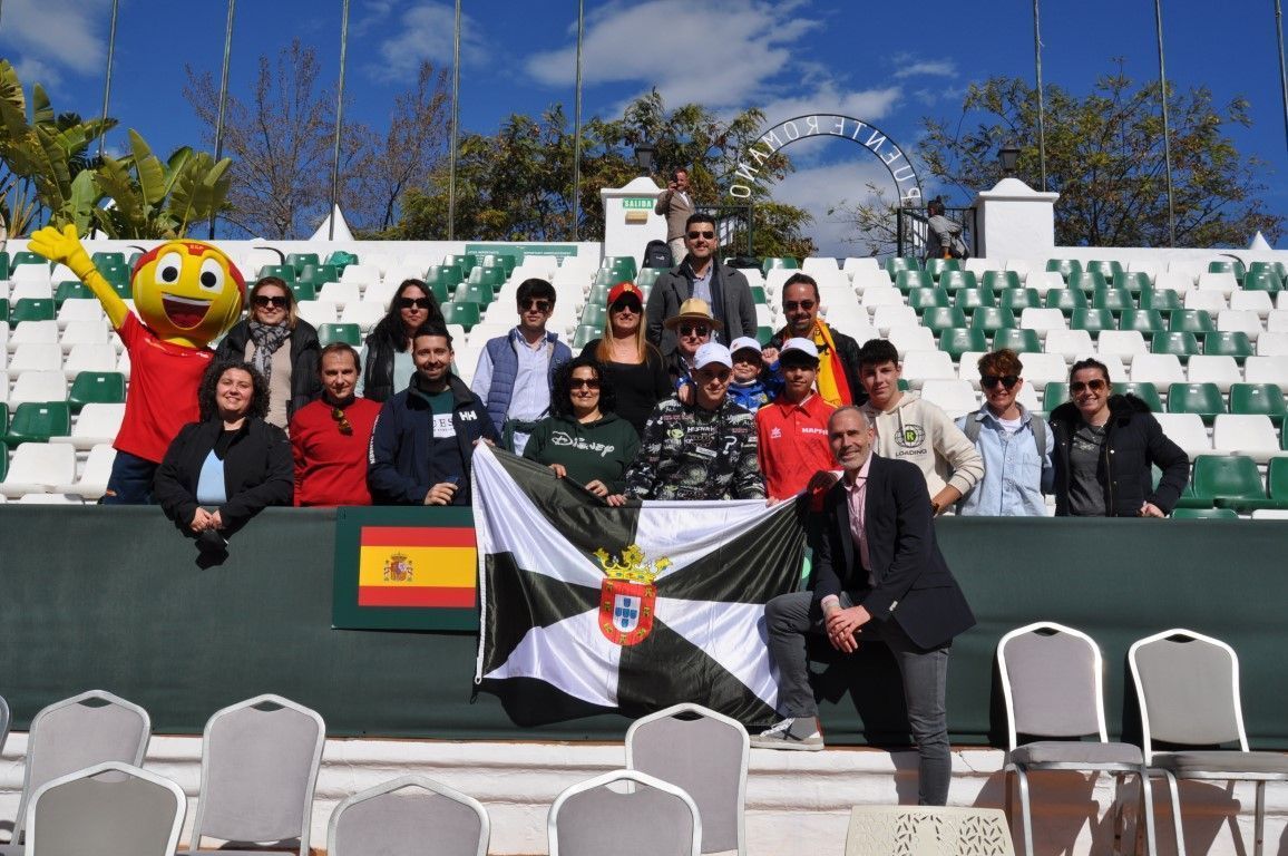 Ceutíes asisten al homenaje del tenis español a Manolo Santana