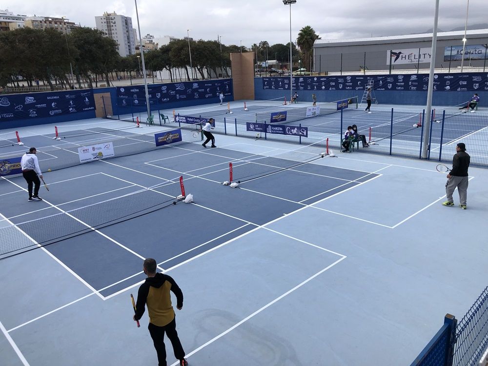 I Jornada abierta de touchtennis para disfrutar de esta modalidad deportiva del tenis en Ceuta