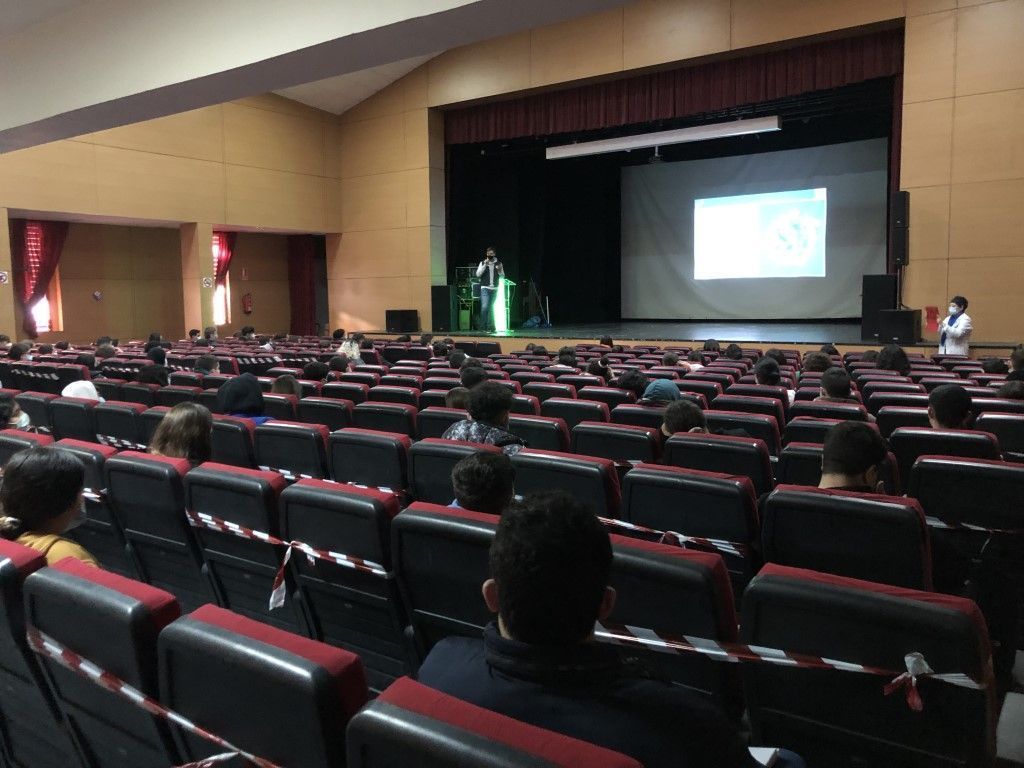 Los alumnos del Siete Colinas participan en un taller sobre biodiversidad marina
