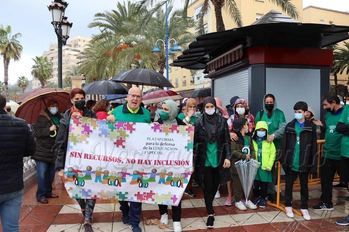 Marcha por una educación personal con atención digna para los alumnos con necesidades educativas
