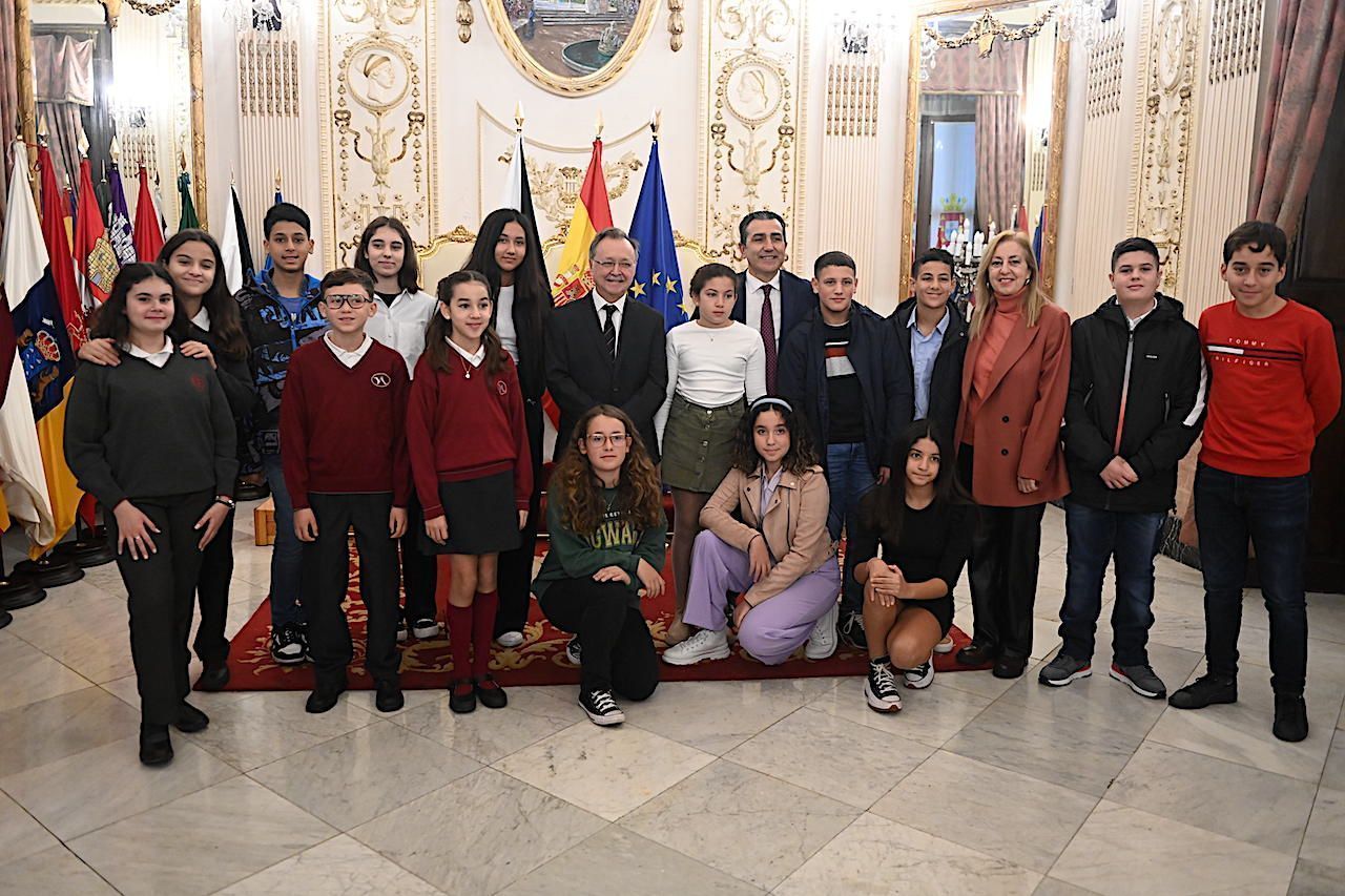 La XXV edición del Pleno Escolar vuelve a homenajear la Constitución Española