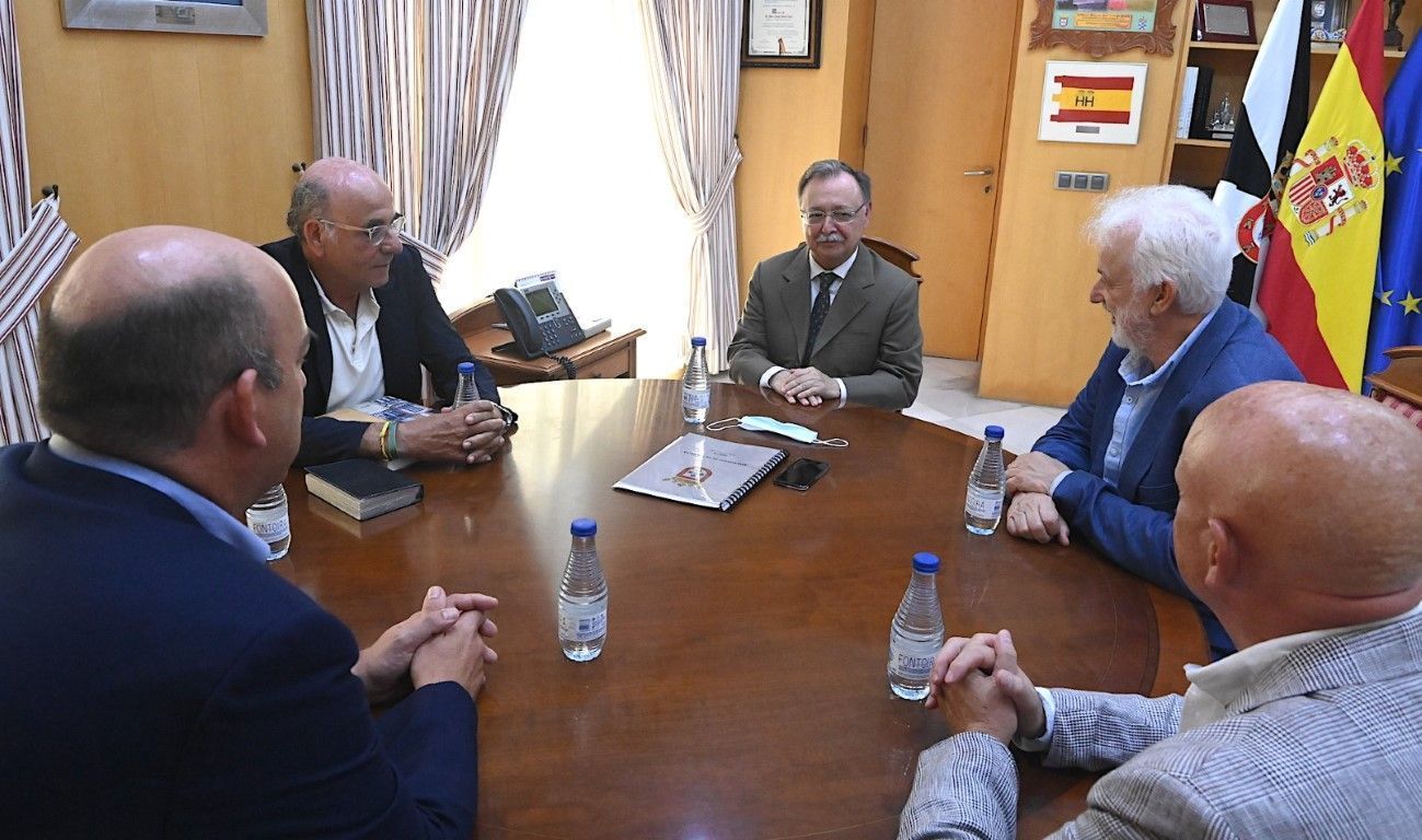 Los directores de los centros de la UNED en Ceuta y en Melilla se reúnen para coordinar apoyos comunes 