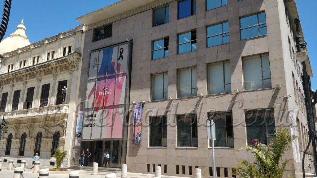 UGT y CSIF advierten que no tolerarán amenazas a los funcionarios de la Comisión de Valoración de Puestos