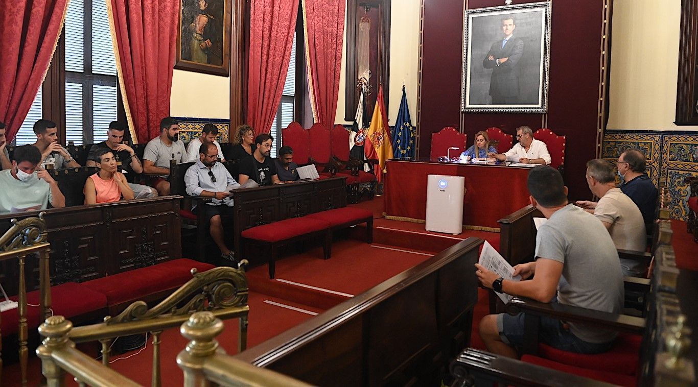Festejos se reúne con los adjudicatarios de las casetas de la Feria 2022