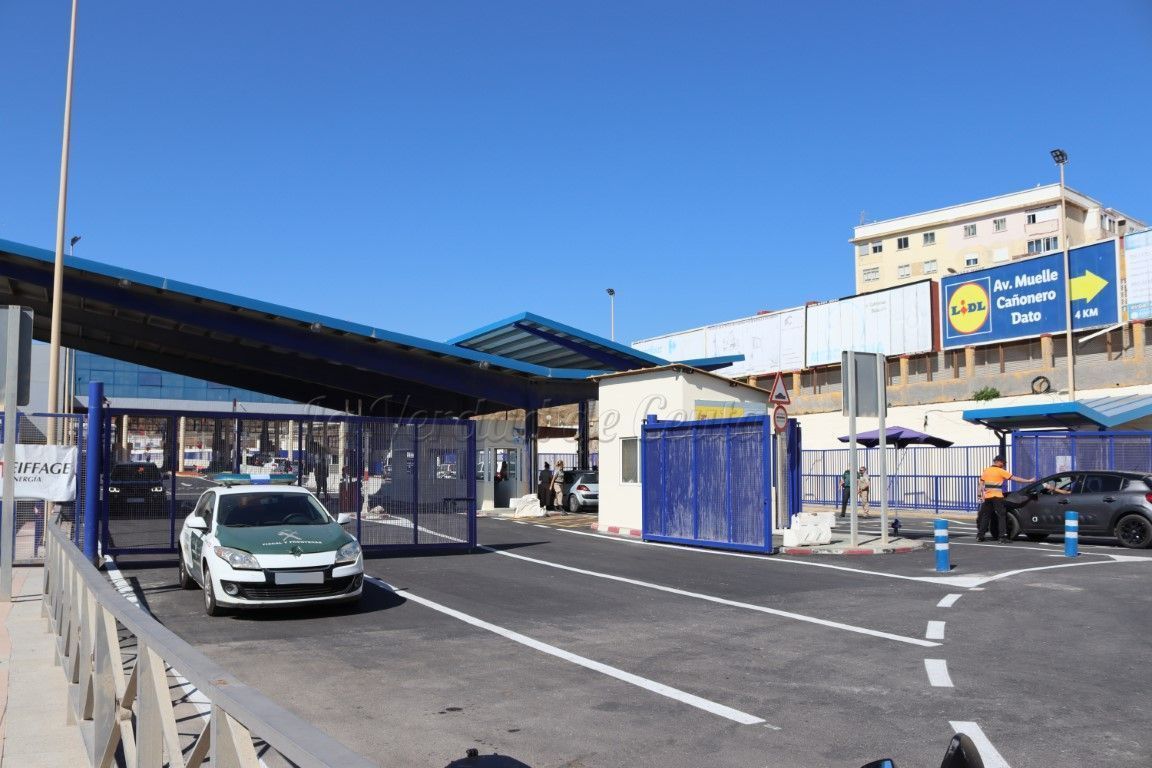 Vivas califica como un “hito histórico” la puesta en marcha de la aduana comercial