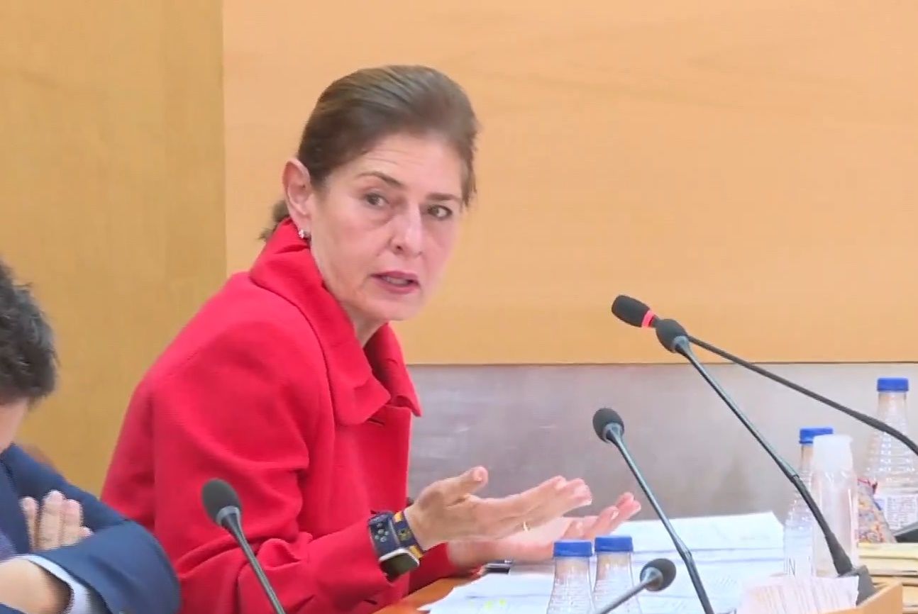Mabel Deu presenta su dimisión por la presión por la devolución de los MENAS