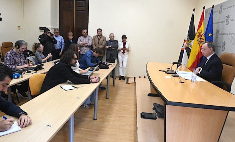 El presidente Vivas reclama la exigencia permanente de visado en la frontera del Tarajal