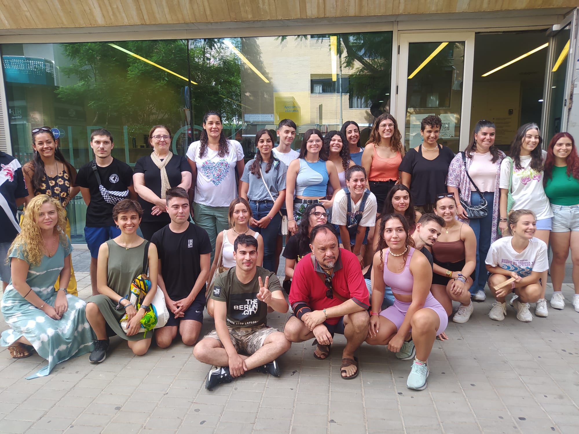 Miranda da la bievenida a los 25 jóvenes participantes del Campo de Voluntarios 'Conoce Ceuta'