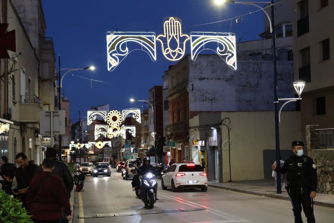 El PSOE denuncia la escasez y la pobreza del alumbrado ornamental de Ramadán