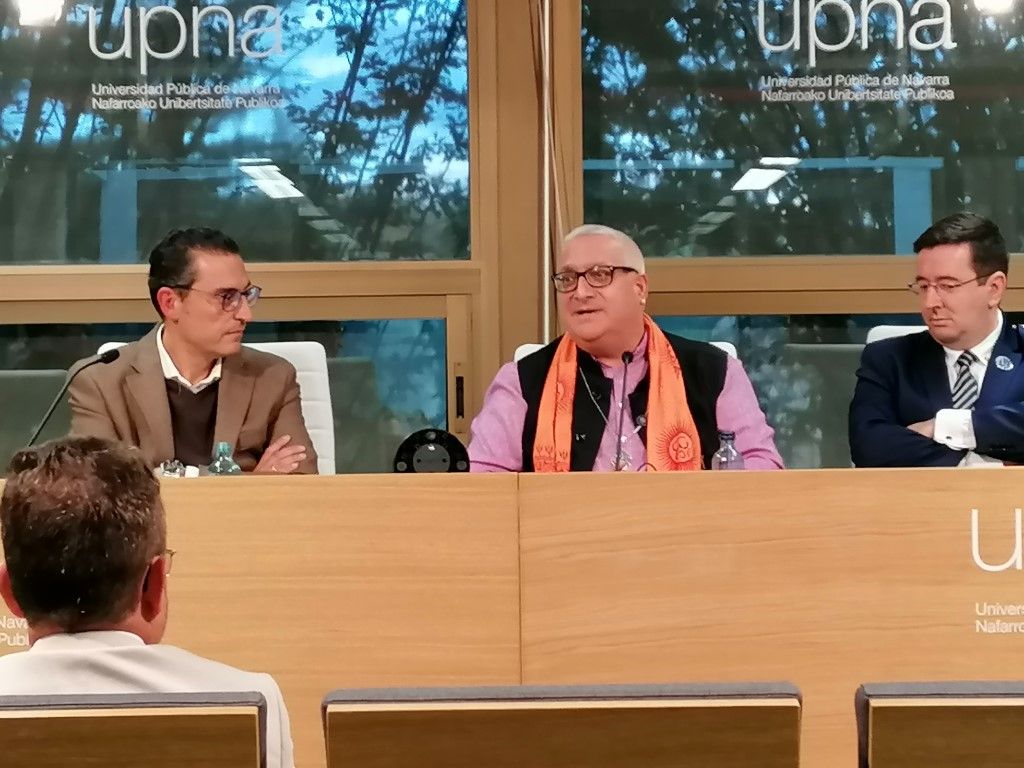  Ramchandani durante su intervención 