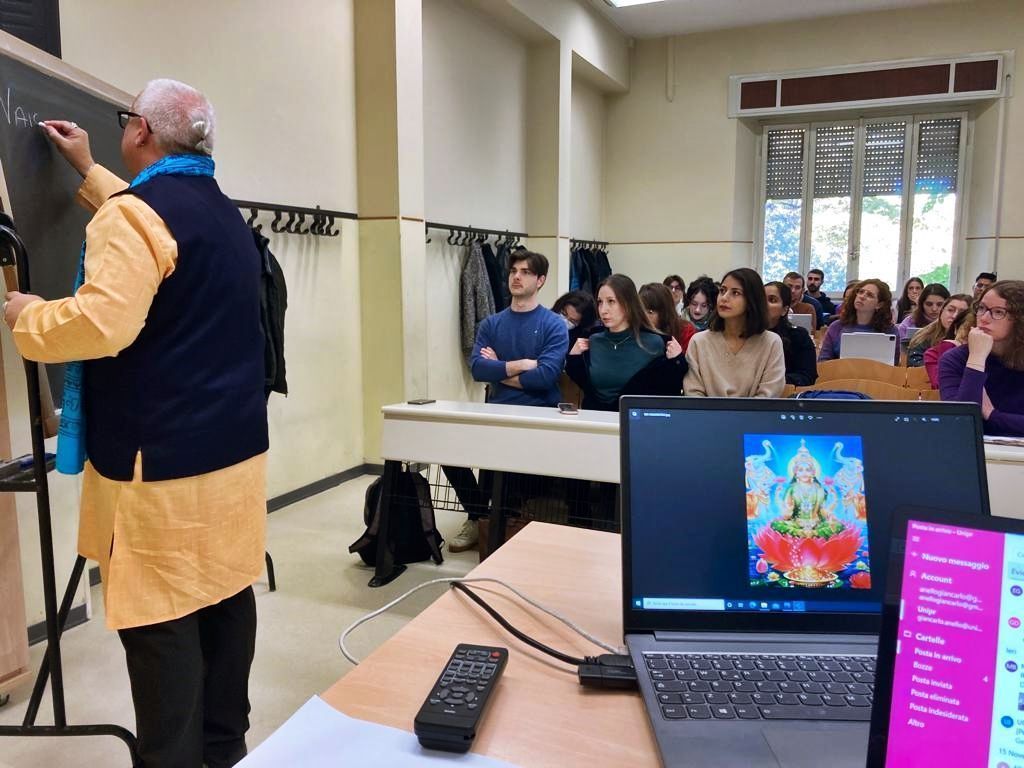 Ramchandani imparte un seminario en la Universidad de Parma