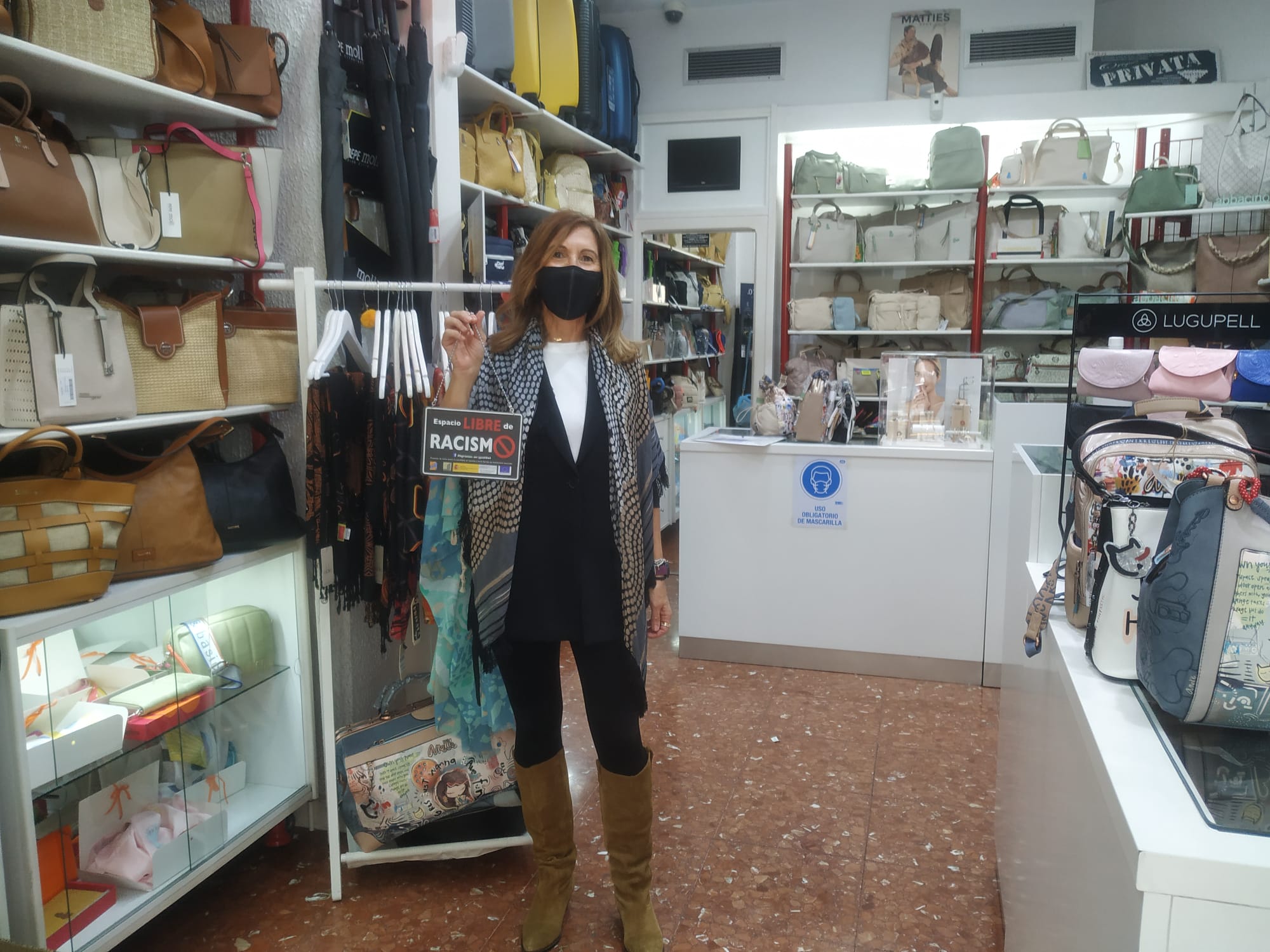 Veinte establecimientos de Ceuta se unen a Márgenes y Vínculos contra el racismo