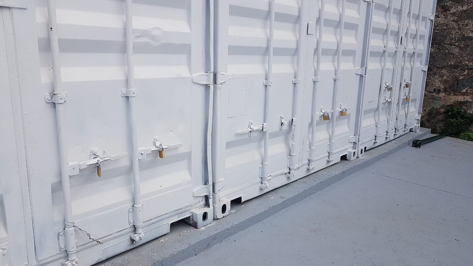 Estas son las "instalaciones provisionales" donde deberán ejercer su actividad durante las obras
