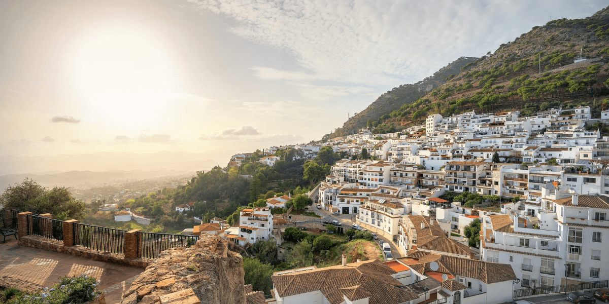 Servicios Sociales amplía hasta el 29 de agosto el plazo para inscribirse en el viaje para mayores a Mijas-Costa