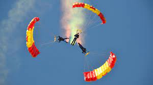 La Patrulla Acrobática de Paracaidismo del Ejército del Aire realizará una exhibición mañana