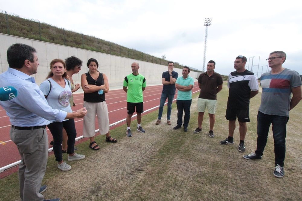 La Ciudad acondiciona la pista de atletismo de cara al inicio de la temporada de la AD Ceuta FC