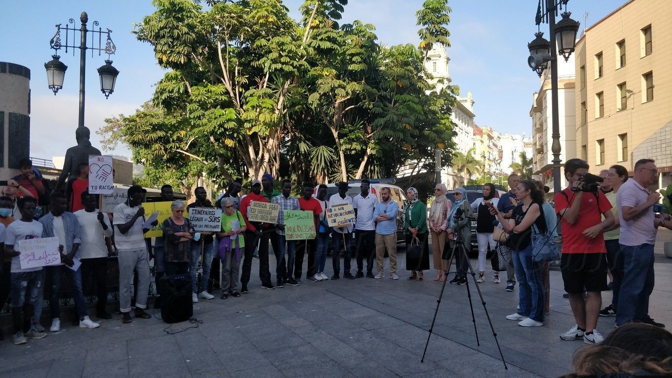 Un centenar de personas recuerda la tragedia de la frontera de Melilla