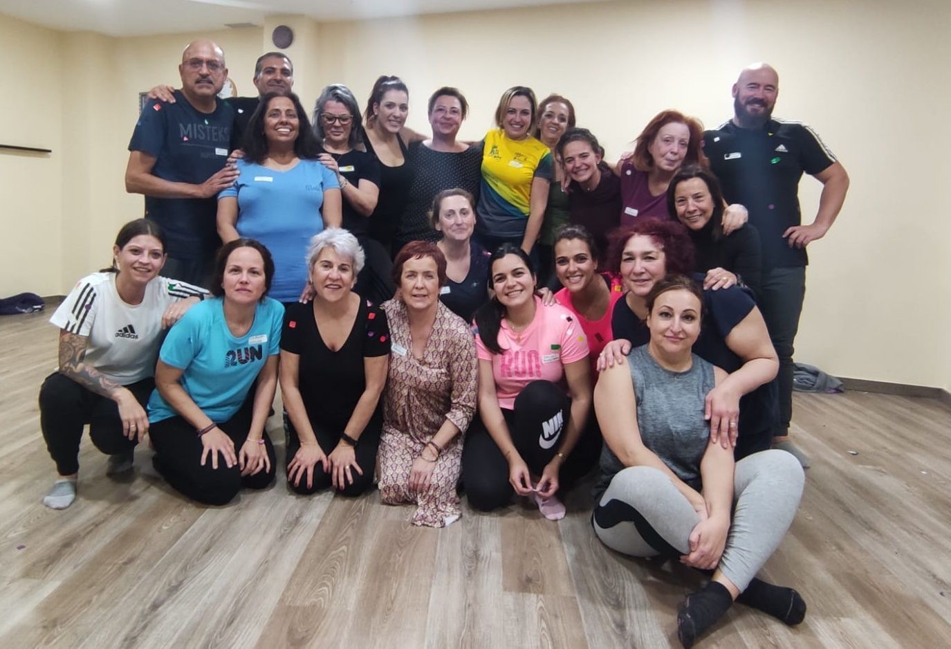 El Centro Global 2 realiza un Taller de Risoterapia. 