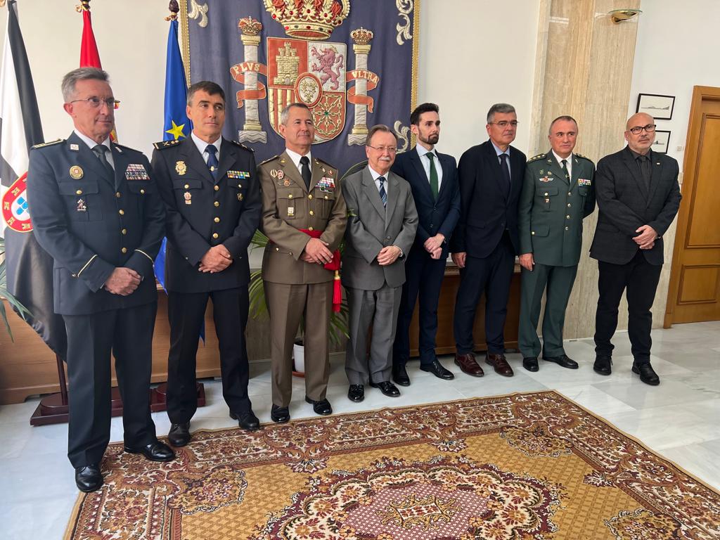 El secretario de Estado de Seguridad preside la entrega de condecoraciones de Protección Civil y al Mérito Policial en Ceuta 